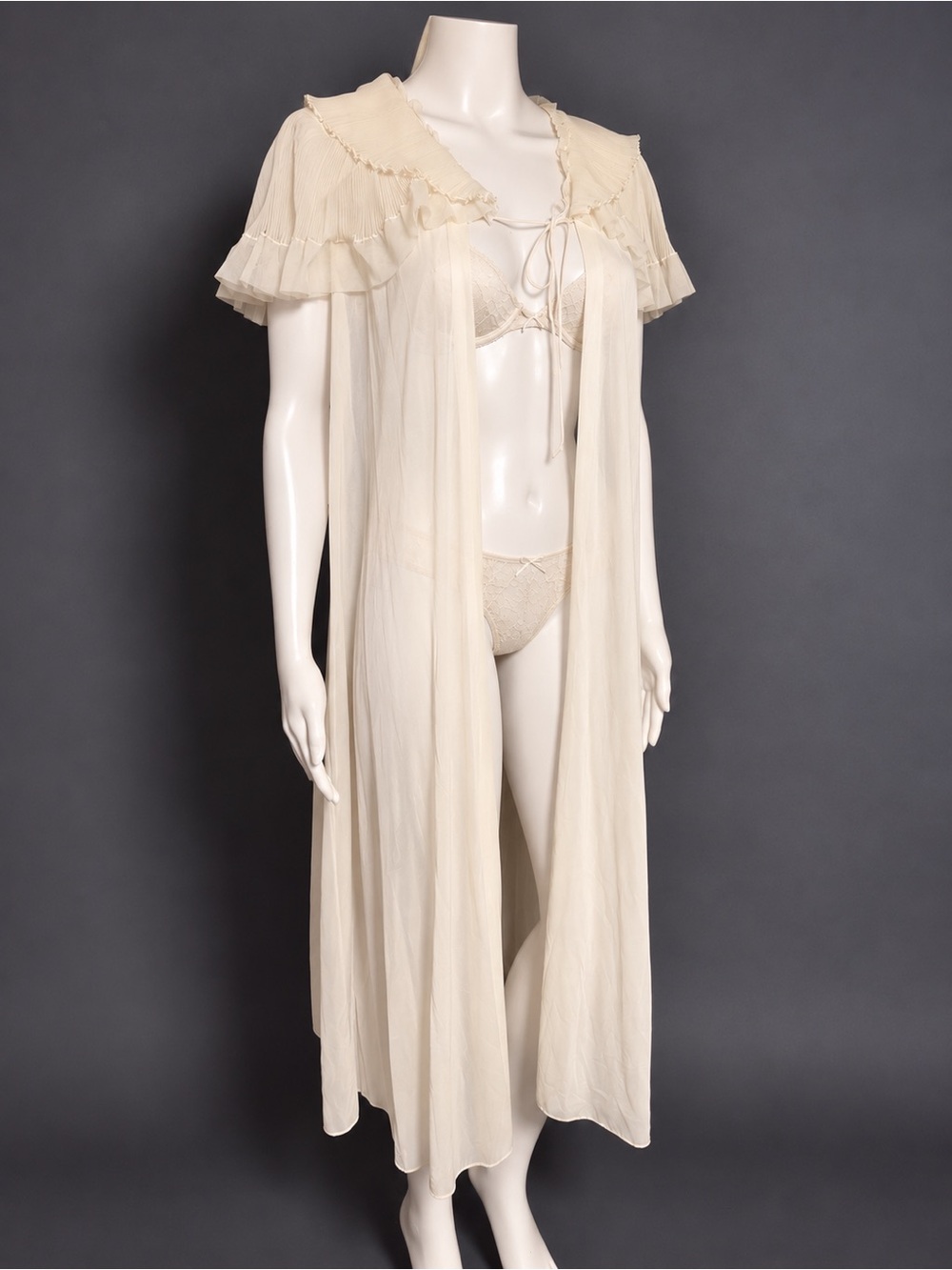 Vintage Vanity Fair Ivory Sheer Chiffon Peignoir Robe Ruffle Pleated Medium